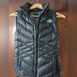 Women's XS North face 550 puffer vest